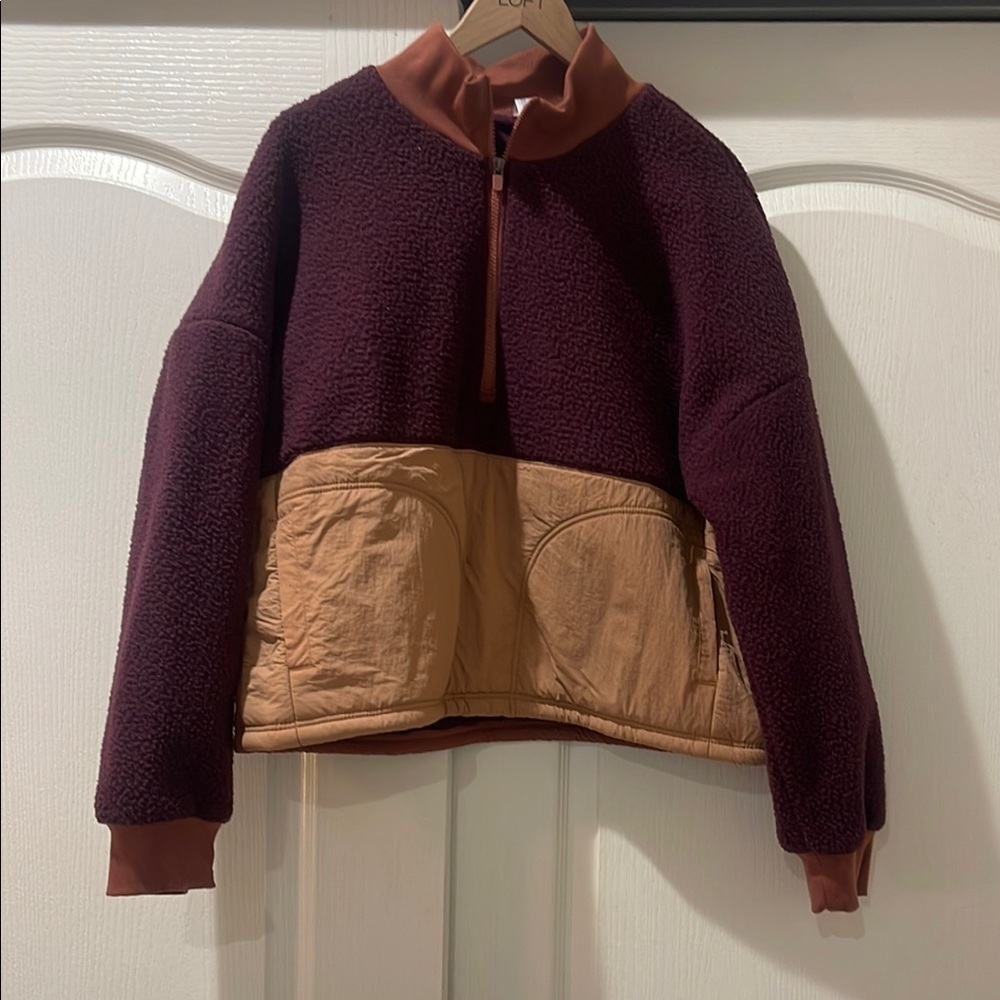 Colorblock Fleece Pullover​